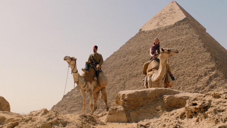 « La reine du crime présente : Meurtre à l’ambassade »